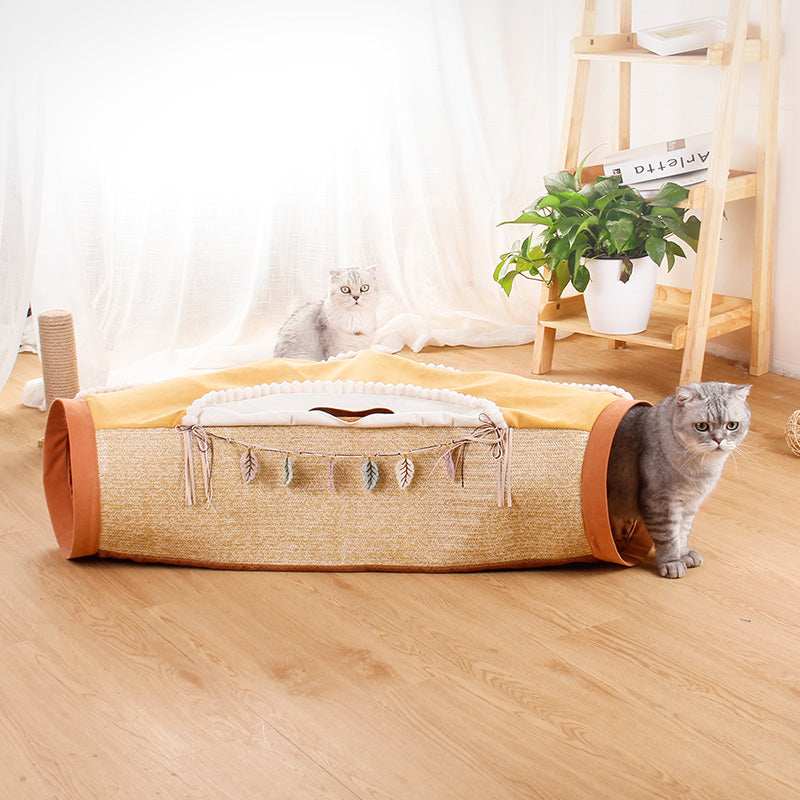 Red Litter Roll Totoro Drilling Hole Interactive Pet Toy